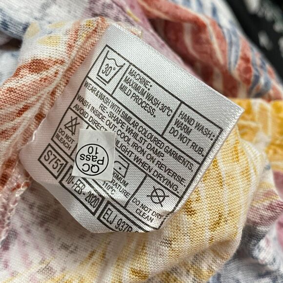 Isle Easentials Multicolor Leaf Print Top Blouse Tie Front Small 10-12 - Picture 6 of 10